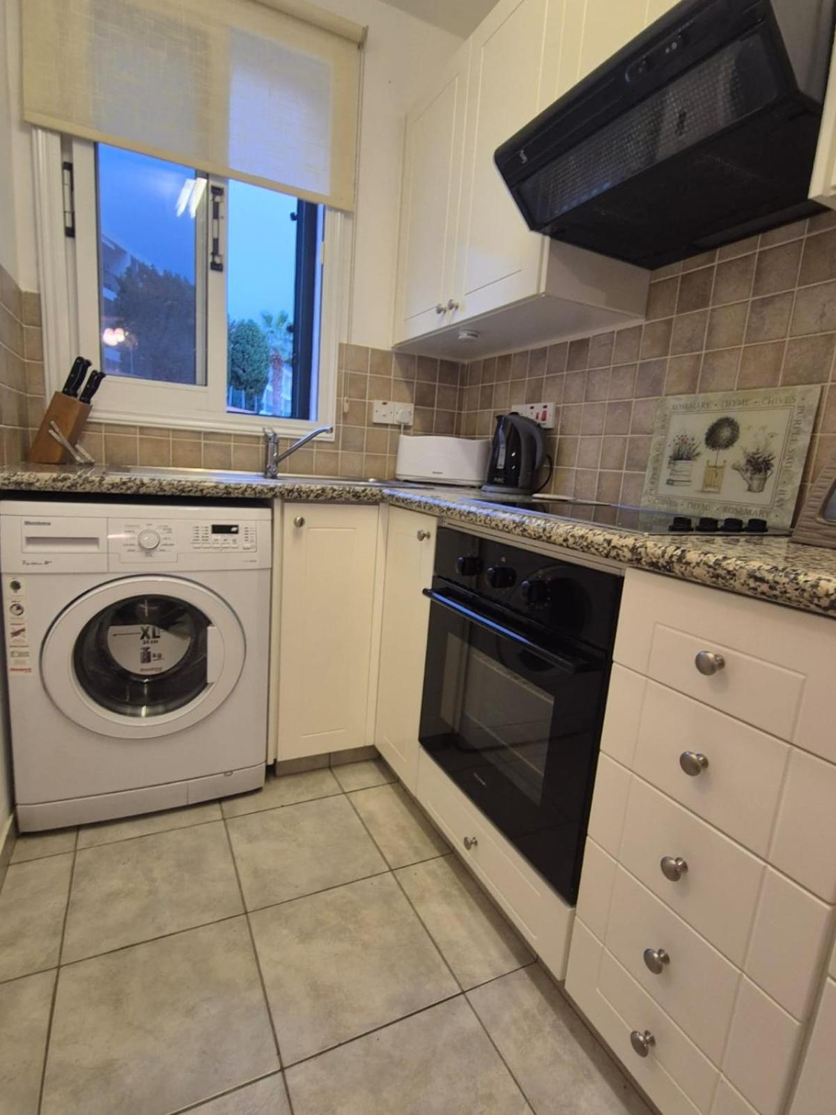 2 Bedroom Townhouse Lower Peyia Paphos Cyprus Pegeia Exterior foto